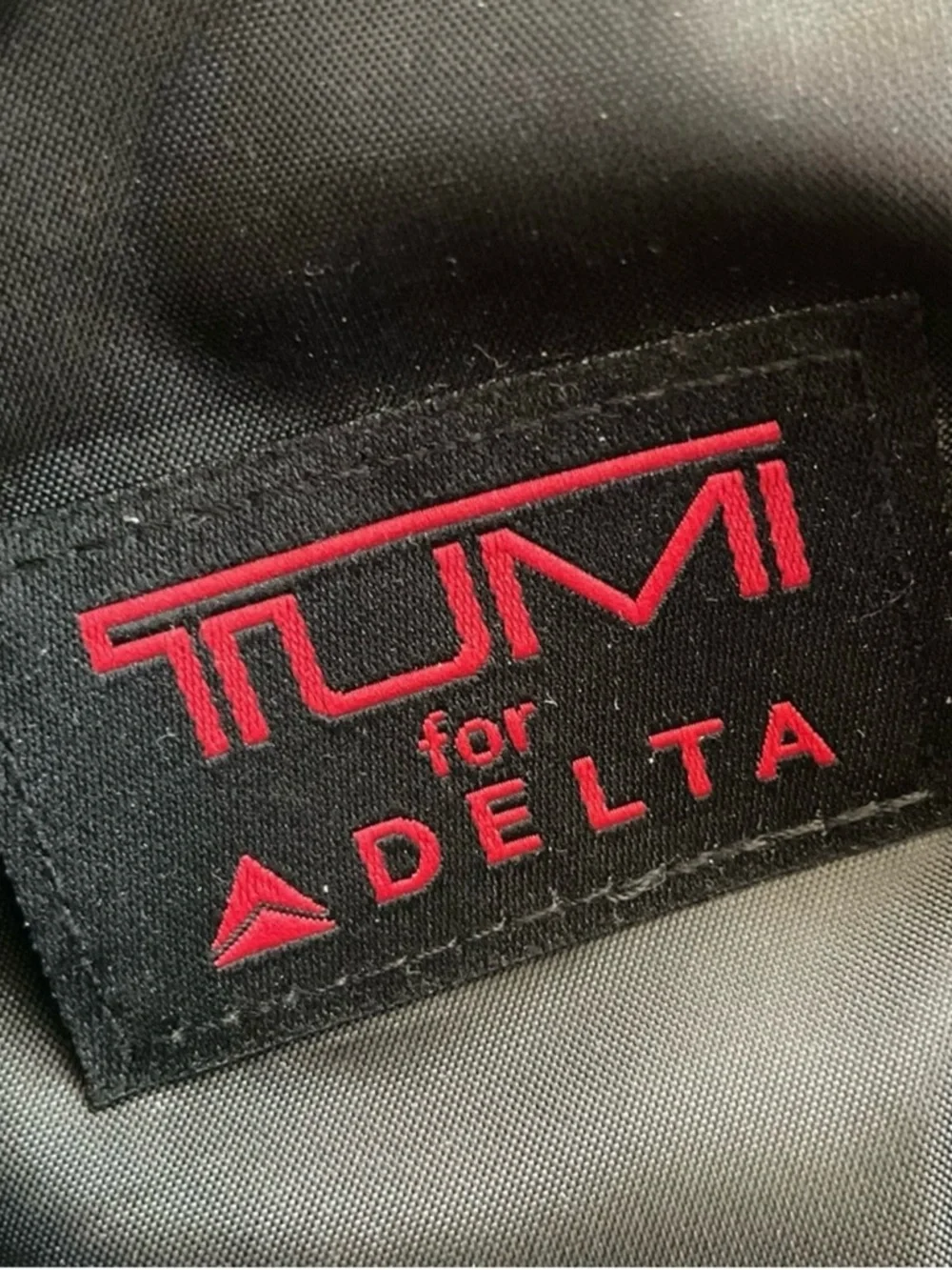 TUMI Delta Black Ballistic Nylon Travel Zip Pouch Toiletry Bag EUC